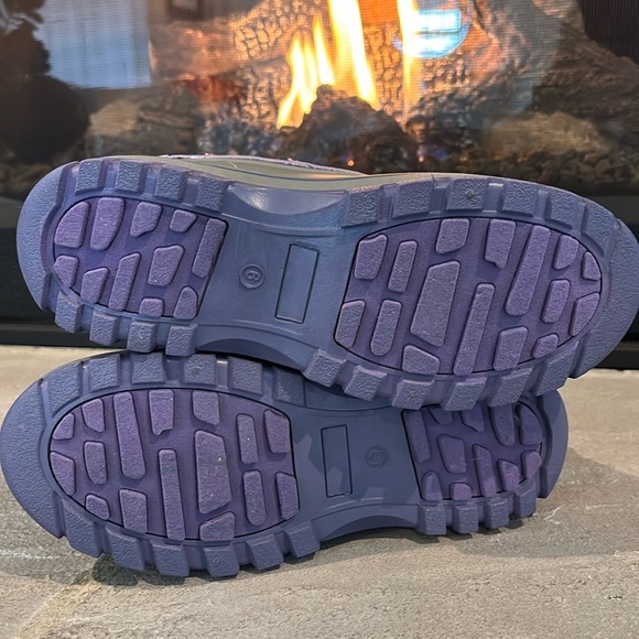 Tundra Perth Water resistant Thermolite insulation, zip up faux fur, snow boots - Picture 13 of 14